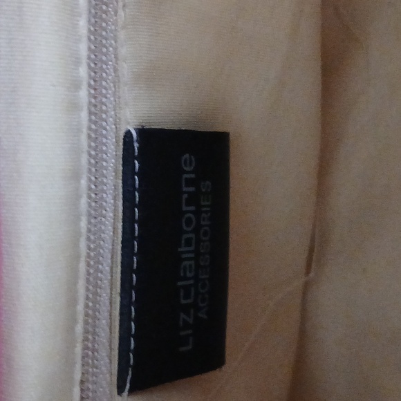 Liz Claiborne  Pink and Straw Purse - Picture 8 of 9